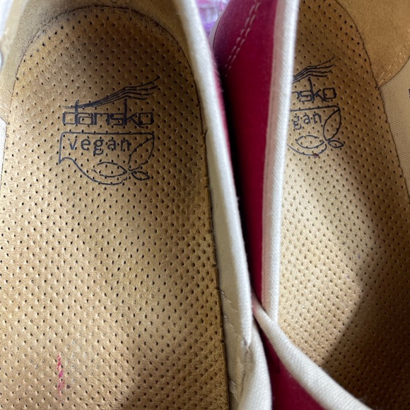 Dansko Vegan Red Canvas Slip Resistant Clogs Women's Shoes Size 40 EUR - Picture 8 of 9